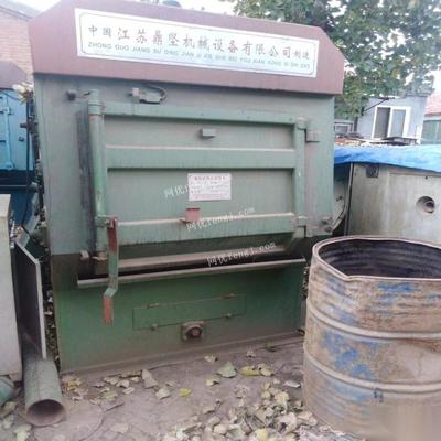 山东青岛三台履带式抛丸机转让，单价8500元，机械设备销售